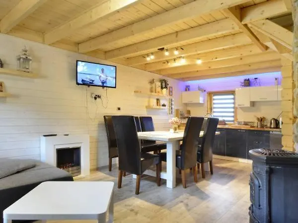 Sloneczna Osada W Gorach Na Wylacznosc